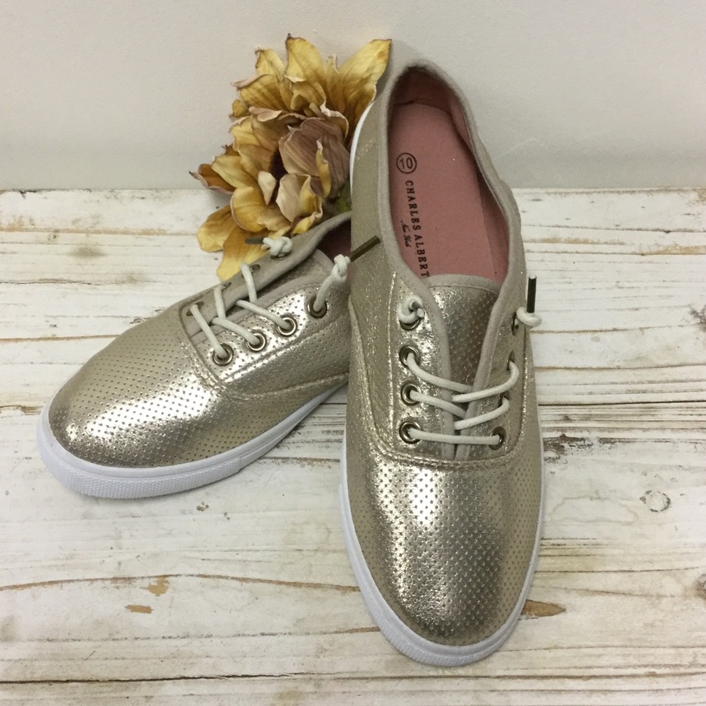Charles Albert New York Shoes Size 10 NWOT